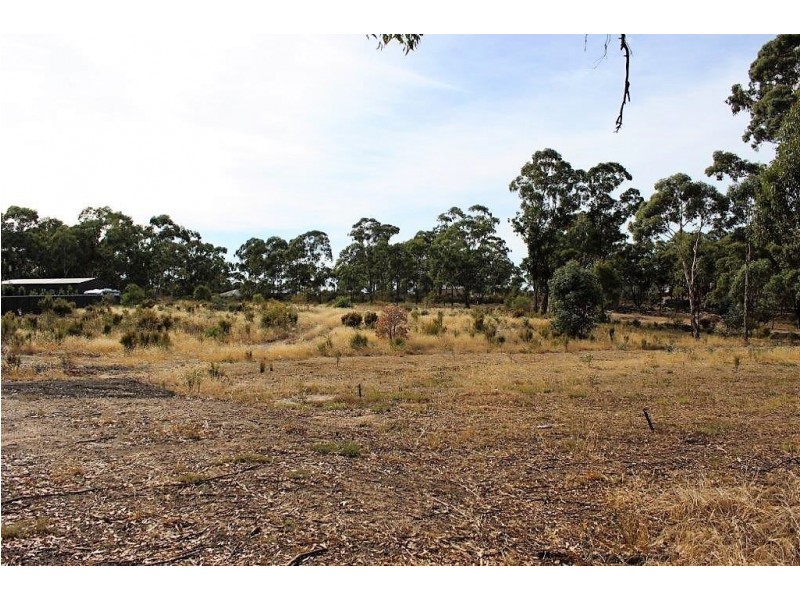 13 Karella Court, Junortoun VIC 3551