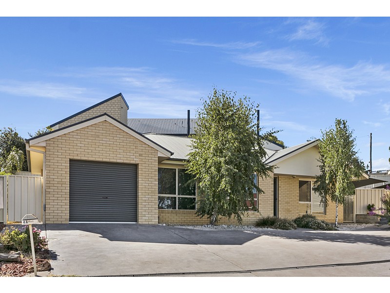 4B Becker Close, Golden Square VIC 3555
