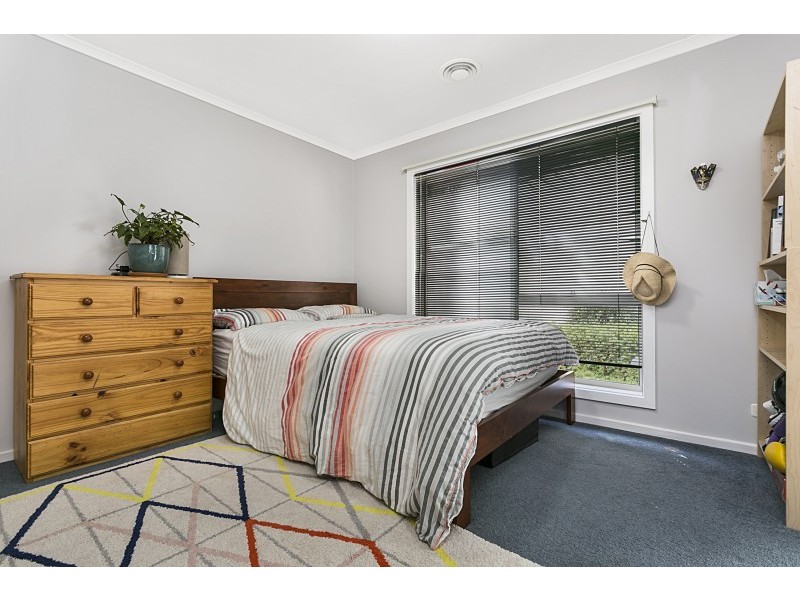 4B Becker Close, Golden Square VIC 3555