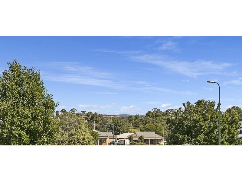 4B Becker Close, Golden Square VIC 3555