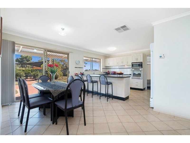 6 Hakea Road, Huntly VIC 3551