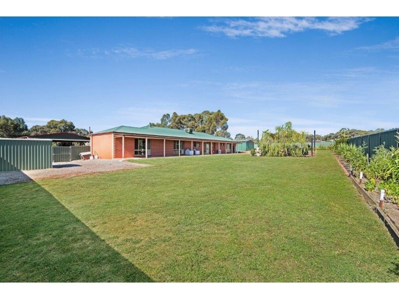 6 Hakea Road, Huntly VIC 3551