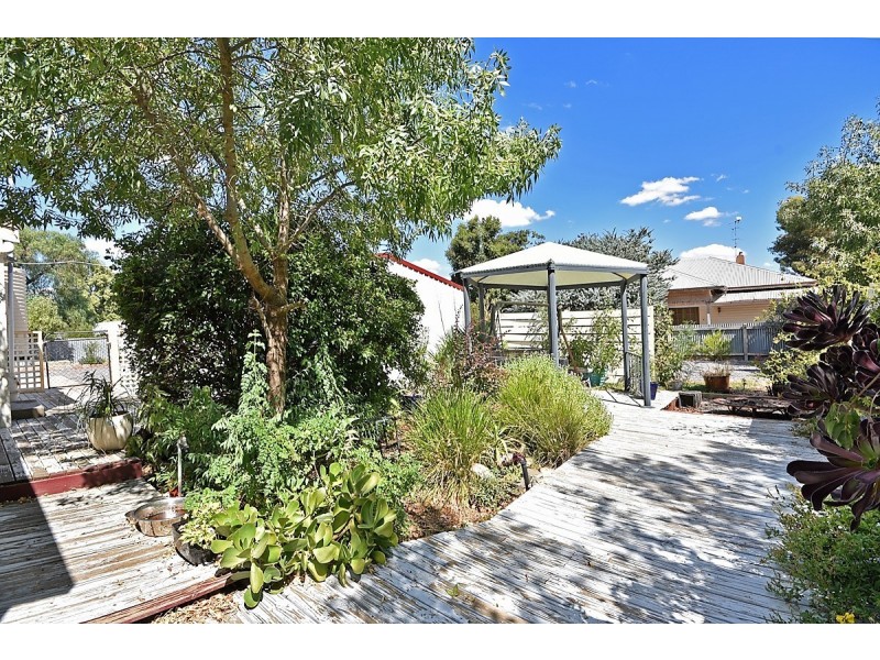 106 High Street, Charlton VIC 3525