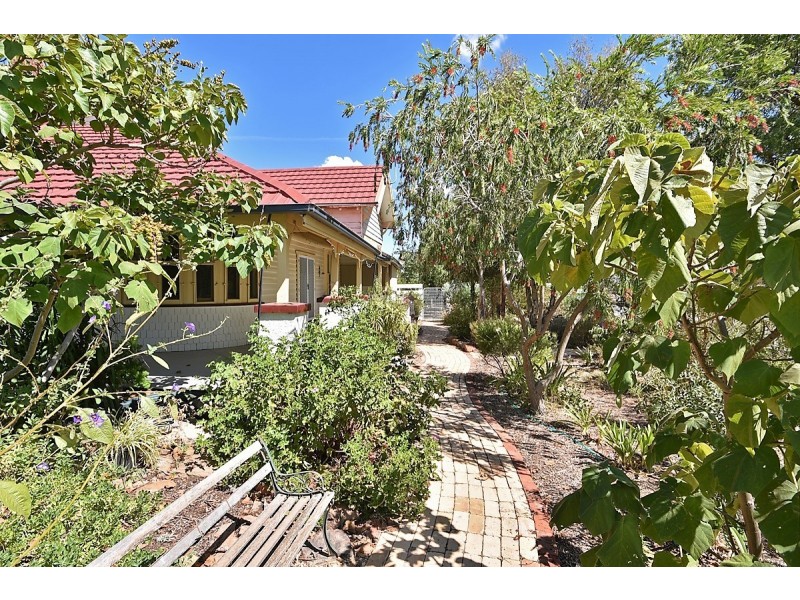 106 High Street, Charlton VIC 3525