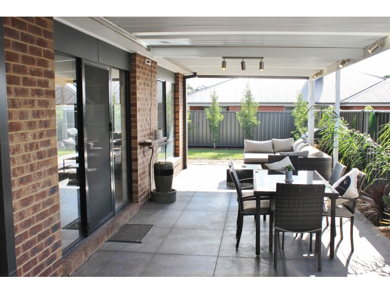 12 Aspect Drive, Huntly VIC 3551