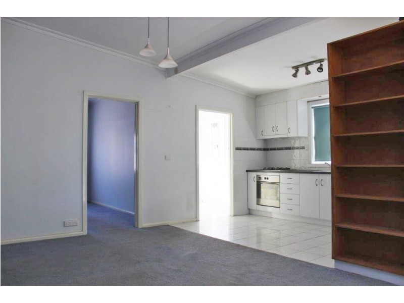 2/34A MacKenzie Street West, Golden Square VIC 3555