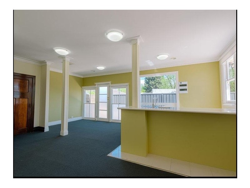 240 High Street, Kangaroo Flat VIC 3555