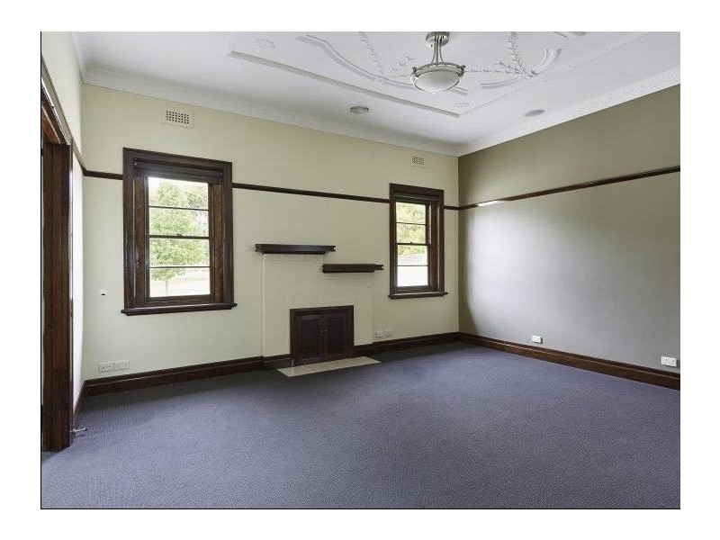 240 High Street, Kangaroo Flat VIC 3555