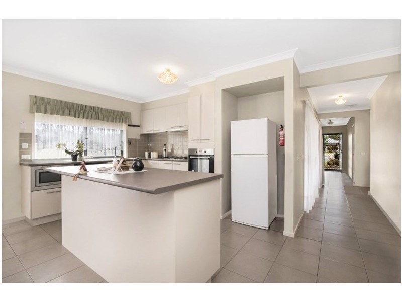6 Thomas Drive, Marong VIC 3515