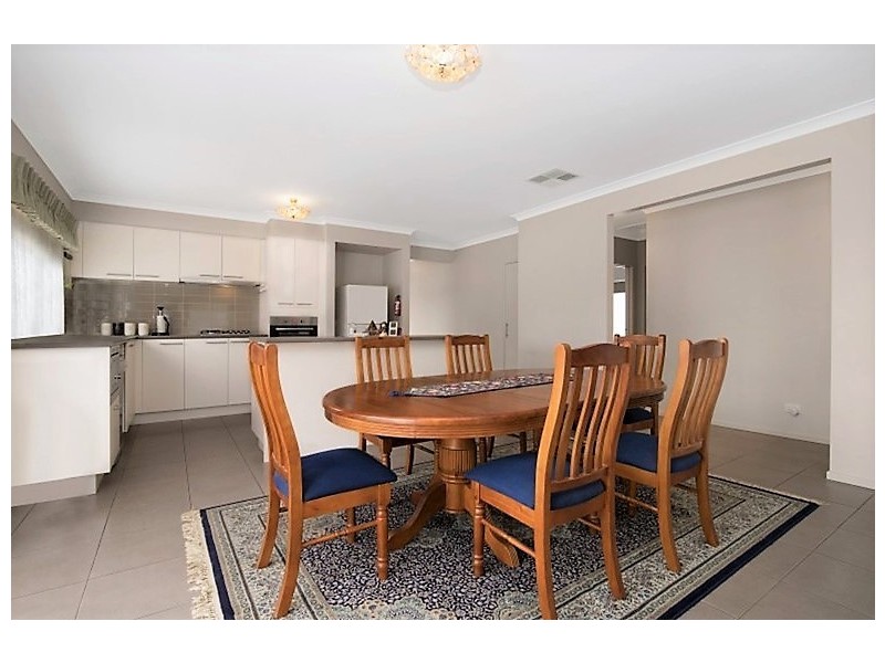 6 Thomas Drive, Marong VIC 3515