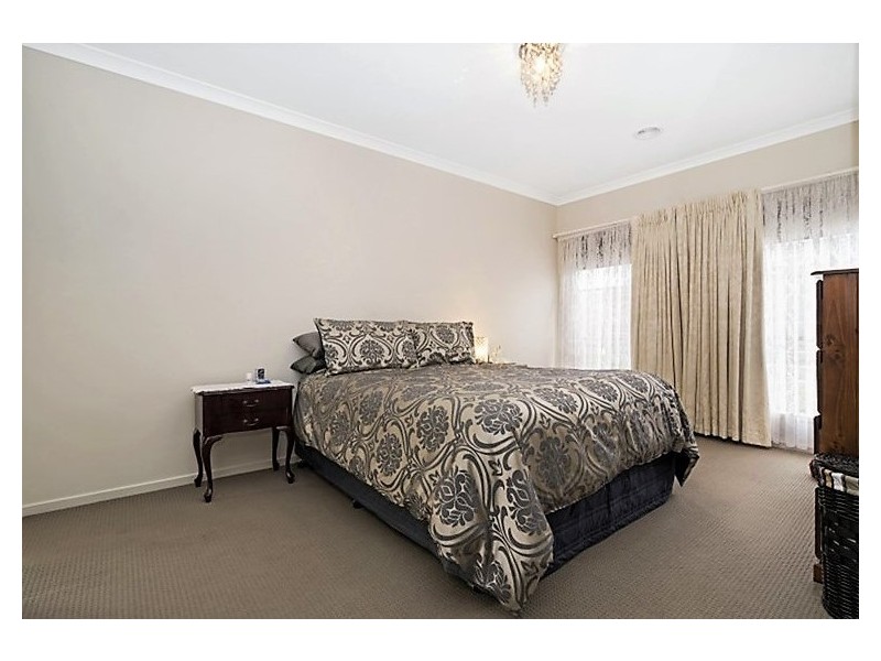 6 Thomas Drive, Marong VIC 3515