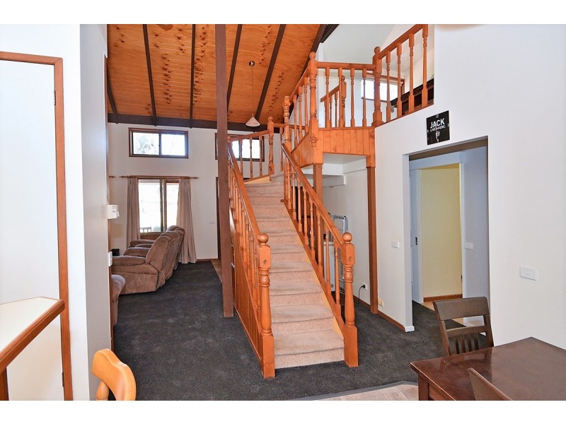 106 Lockwood Road, Kangaroo Flat VIC 3555