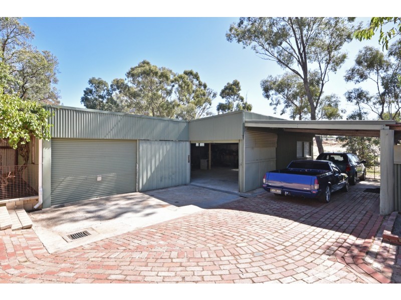 106 Lockwood Road, Kangaroo Flat VIC 3555