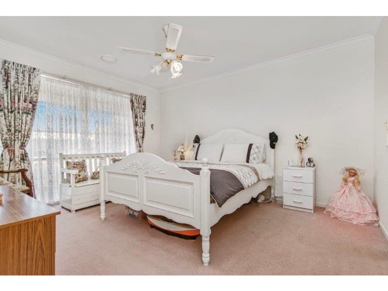 2 Hedley Court, White Hills VIC 3550