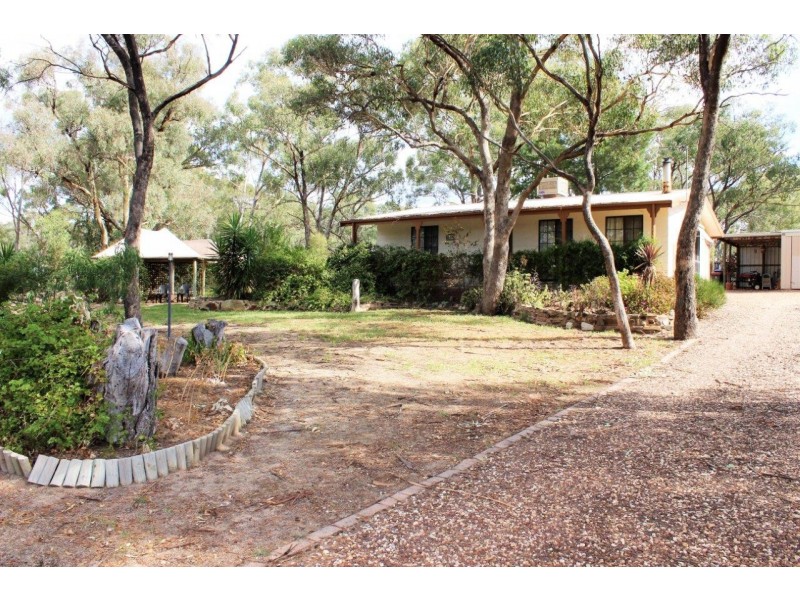 4847 Calder Highway, Ravenswood VIC 3453