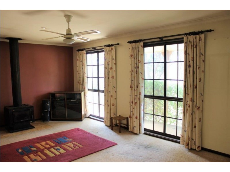 4847 Calder Highway, Ravenswood VIC 3453
