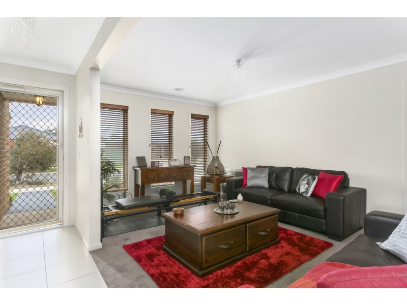 2 Triplett Avenue, Epsom VIC 3551