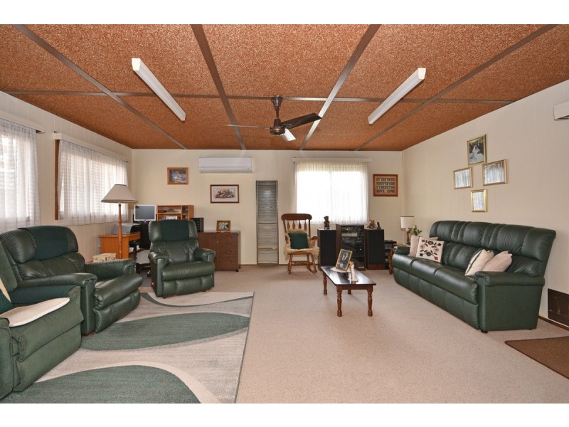 6 Thomas Street, Kangaroo Flat VIC 3555