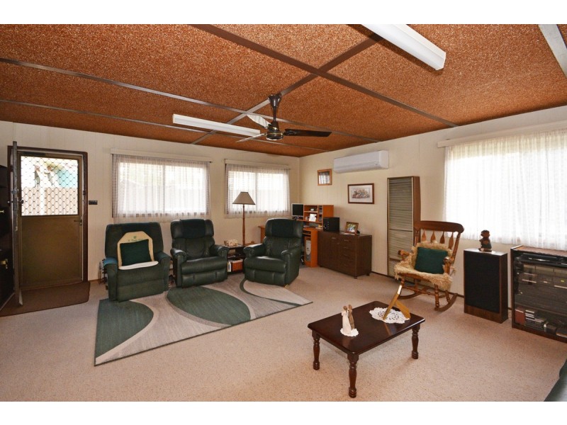 6 Thomas Street, Kangaroo Flat VIC 3555