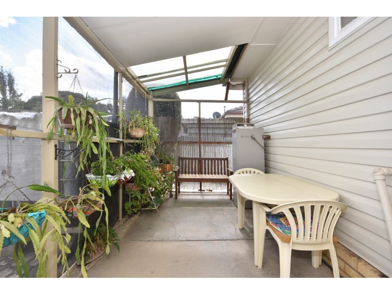 6 Thomas Street, Kangaroo Flat VIC 3555