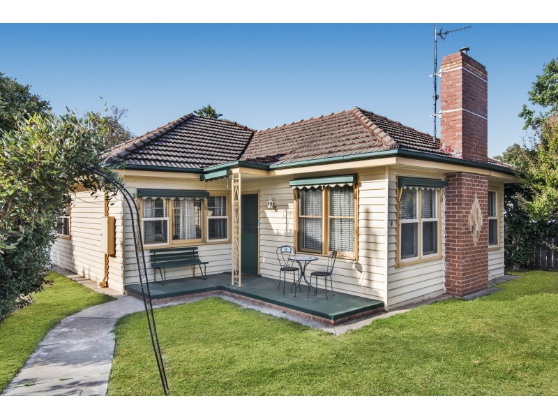 7 Bank Street, Kangaroo Flat VIC 3555