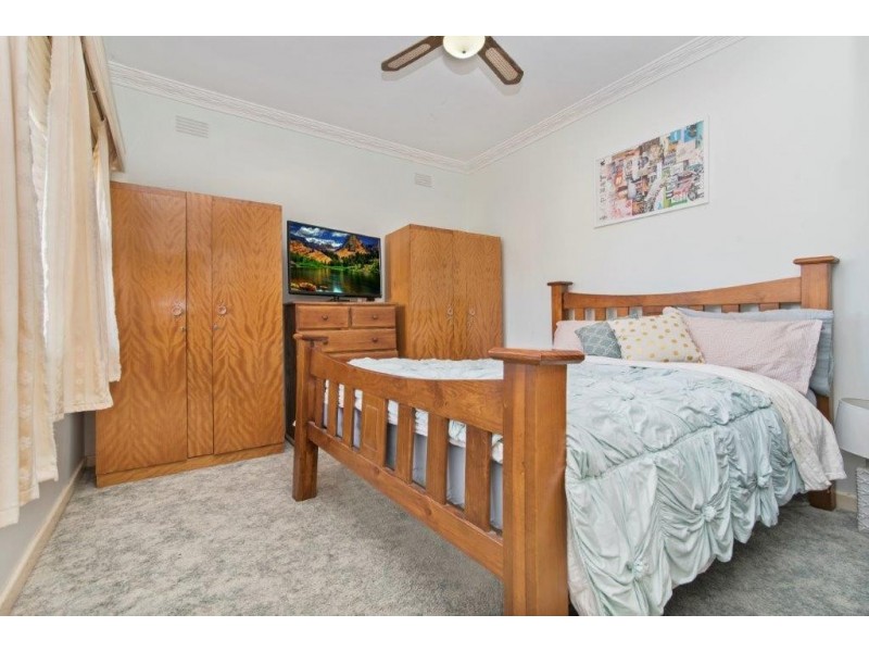 7 Bank Street, Kangaroo Flat VIC 3555