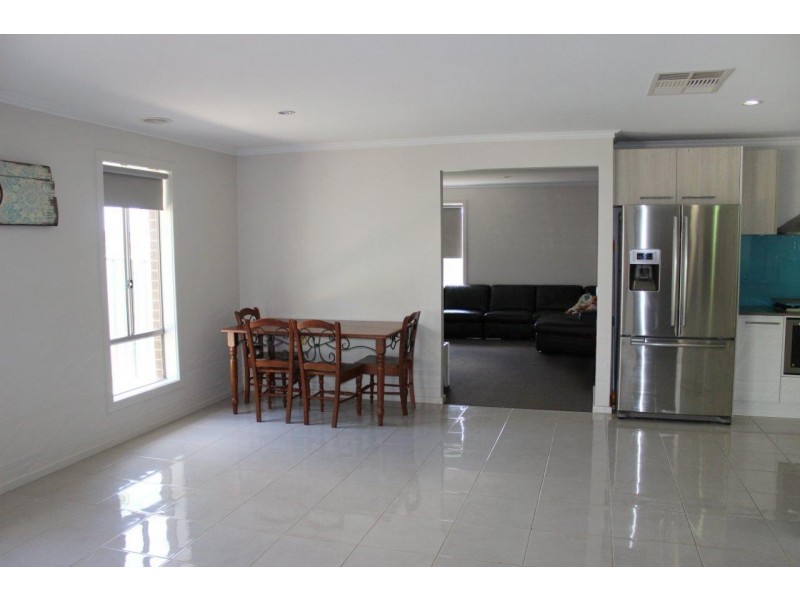 58 Queen Street, Kangaroo Flat VIC 3555