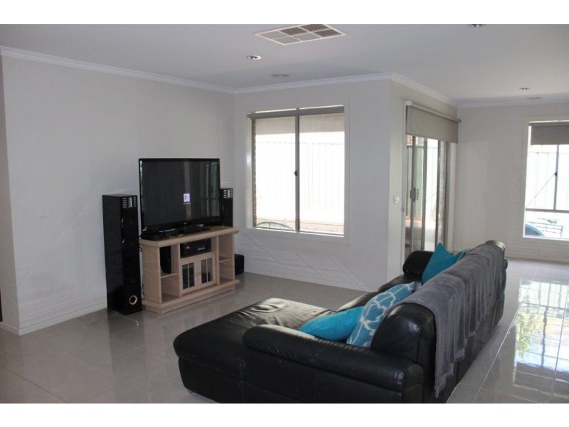 58 Queen Street, Kangaroo Flat VIC 3555