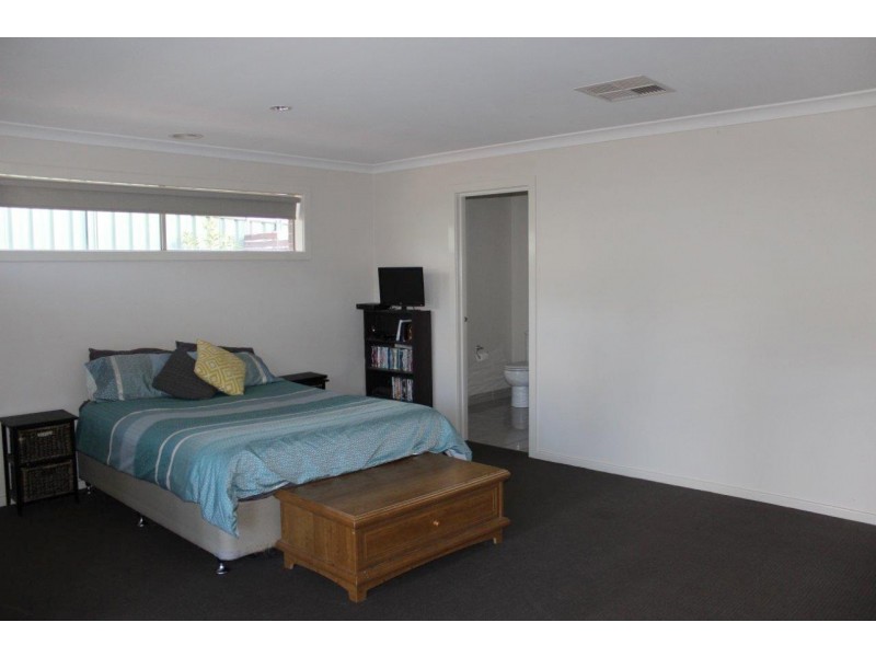 58 Queen Street, Kangaroo Flat VIC 3555