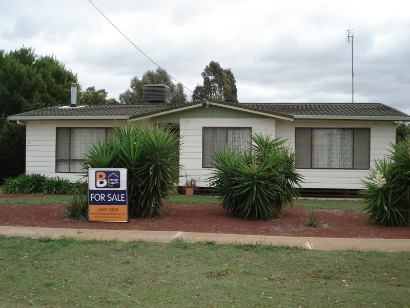 12 Wilson Street, Charlton VIC 3525