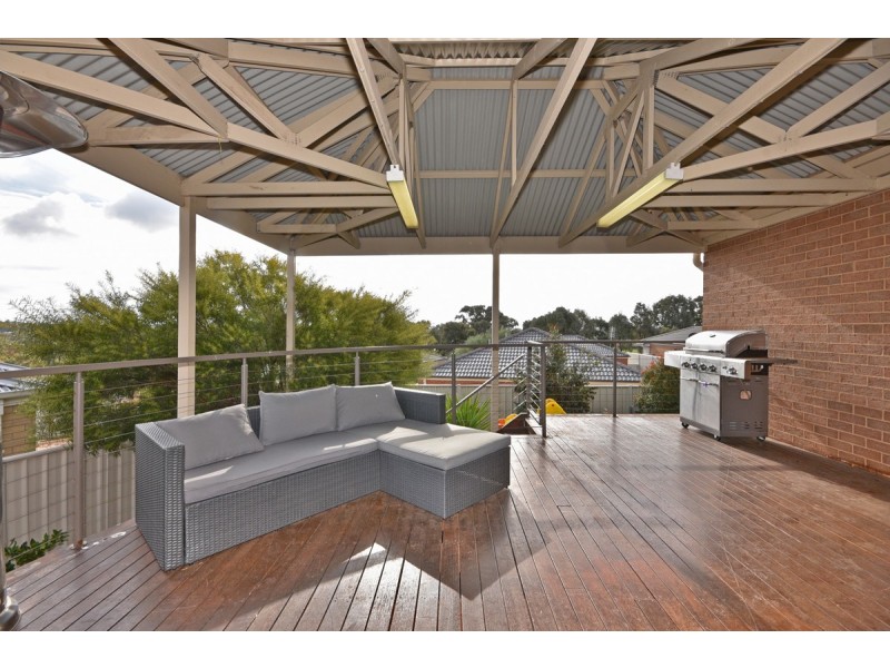 16 Irrabella Place, Kangaroo Flat VIC 3555