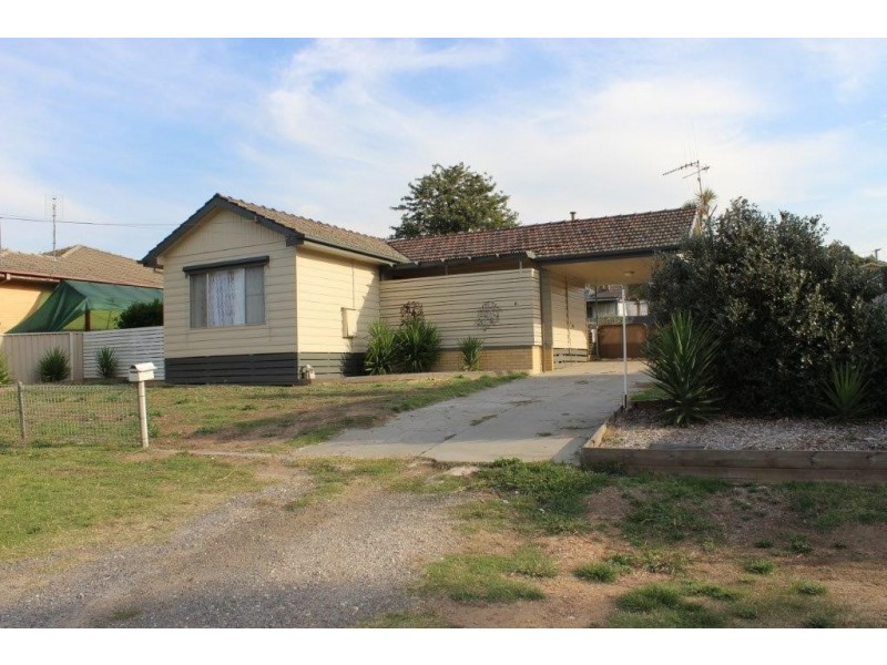 6 Young Street, Golden Square VIC 3555