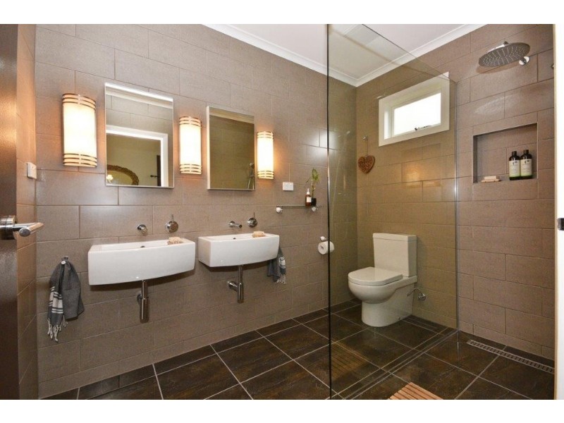 365 Eaglehawk Road, California Gully VIC 3556