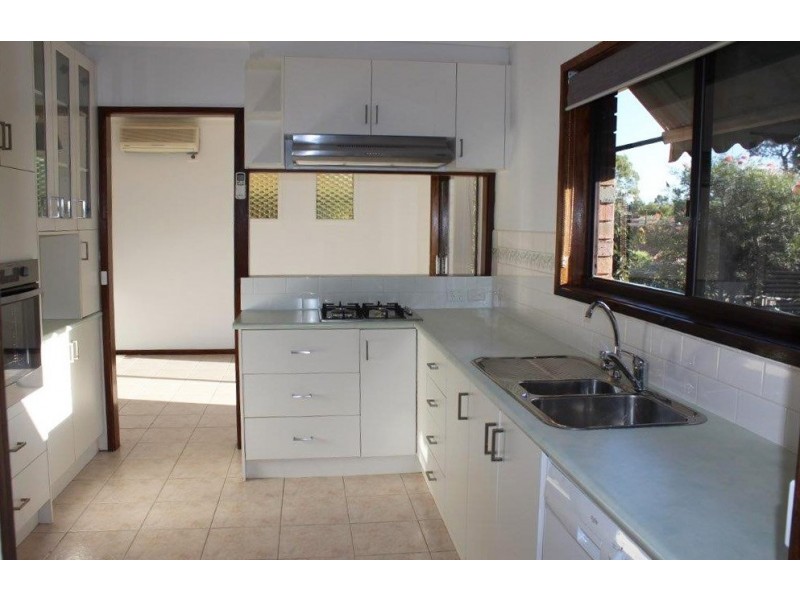 87 Harley Street, Strathdale VIC 3550