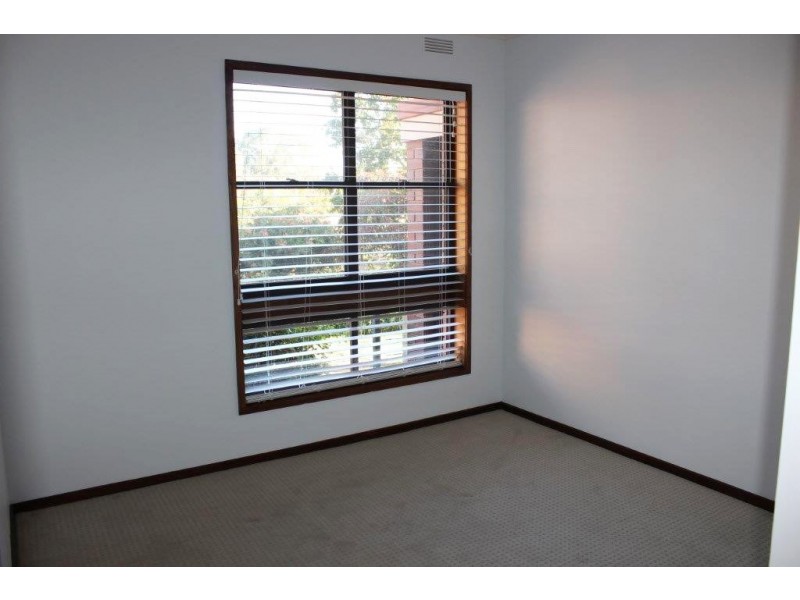 87 Harley Street, Strathdale VIC 3550