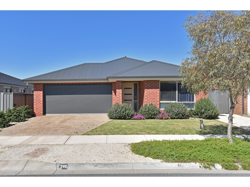 242 Station Street, Epsom VIC 3551