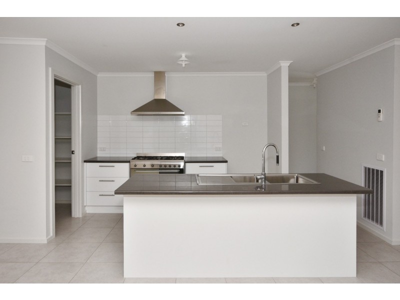 242 Station Street, Epsom VIC 3551