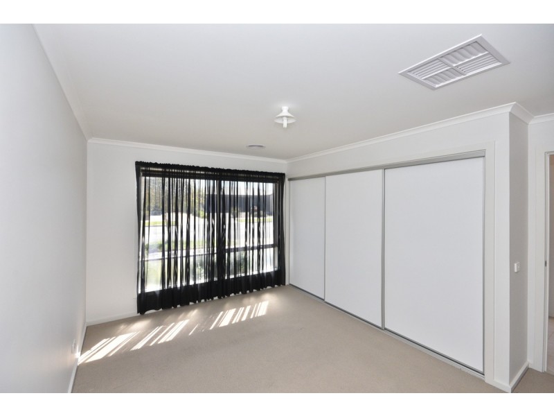 242 Station Street, Epsom VIC 3551