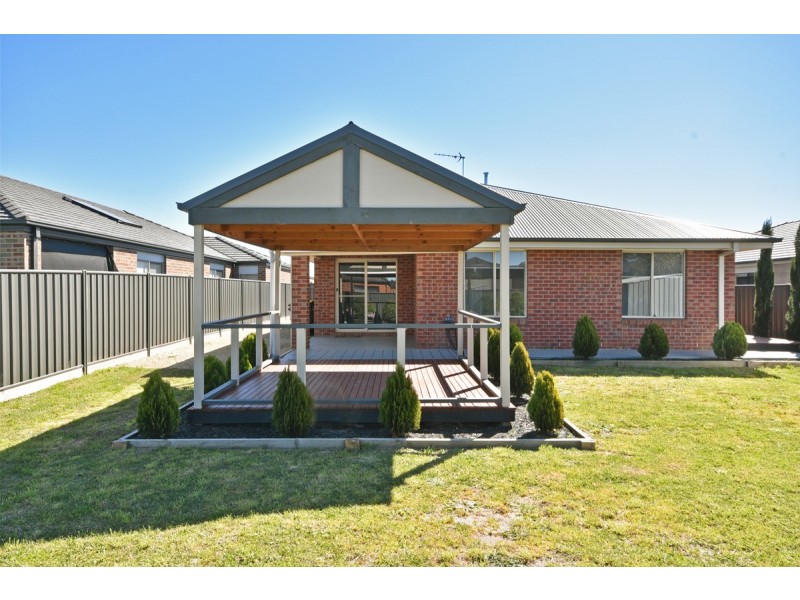 242 Station Street, Epsom VIC 3551
