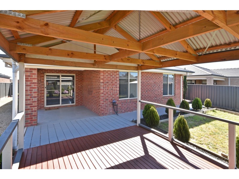 242 Station Street, Epsom VIC 3551