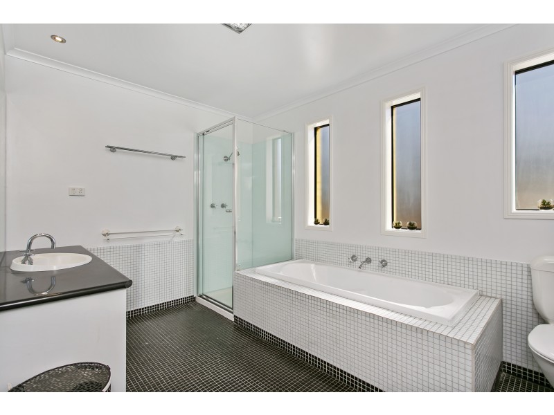 50 Browning Street, Kangaroo Flat VIC 3555