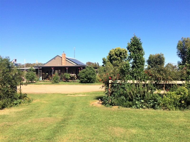 393 Humberts Road, Calivil VIC 3573