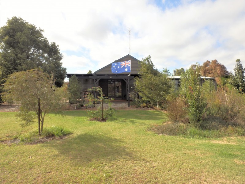 393 Humberts Road, Calivil VIC 3573