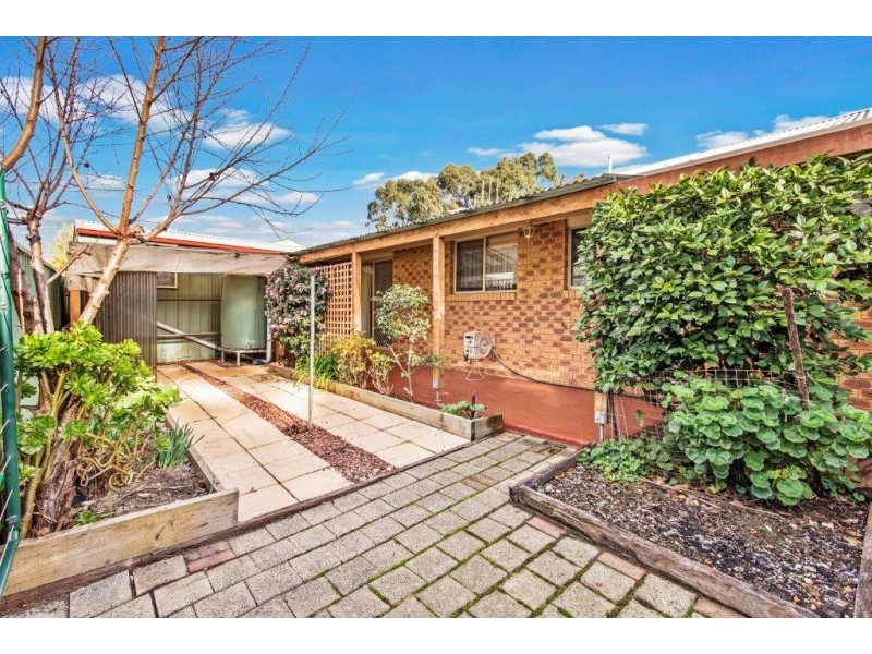 4/18 Lowe Street, Kangaroo Flat VIC 3555