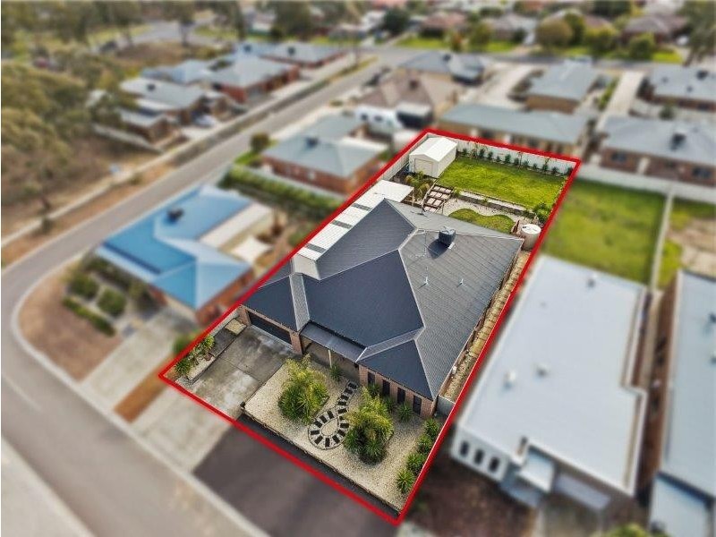 5 Bronze Drive, Kangaroo Flat VIC 3555