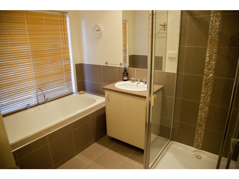 23 Athena Way, Strathfieldsaye VIC 3551