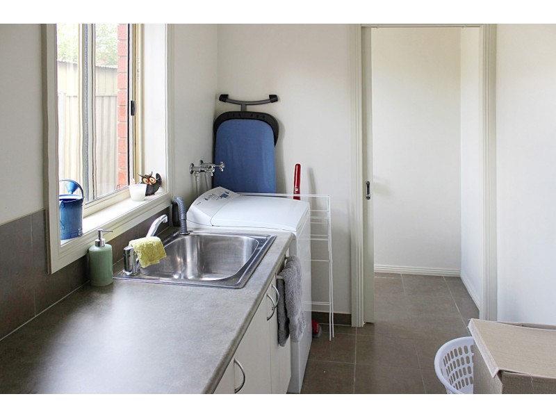 2/7 White Street, Kennington VIC 3550