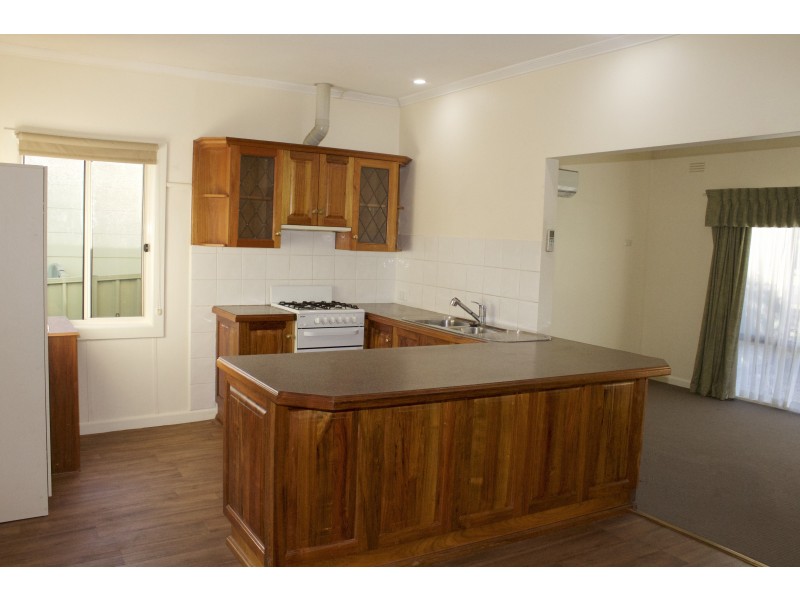 24 Archer Street, Kangaroo Flat VIC 3555