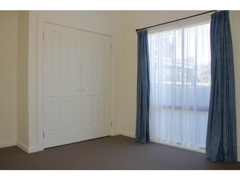 24 Archer Street, Kangaroo Flat VIC 3555