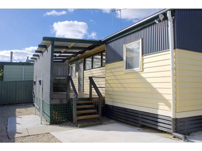 24 Archer Street, Kangaroo Flat VIC 3555